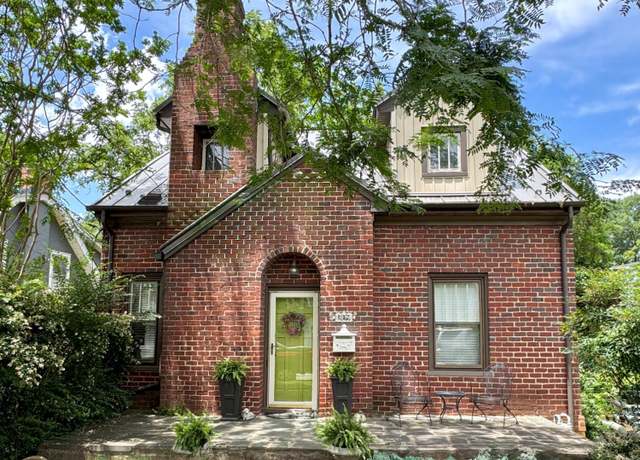 Property at 309 Warwick Ln, Lynchburg, VA 24503, 4 beds, 2 baths