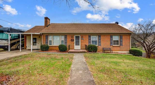 Photo of 1329 Fenwick Dr, Lynchburg, VA 24502