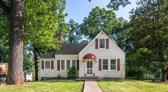 Photo of 1321 Peaks St, Bedford, VA 24523