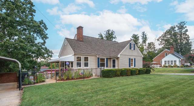 Photo of 500 Leftwich St, Gretna, VA 24557
