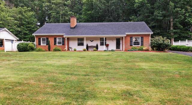 Photo of 126 Arrowhead Dr, Lynchburg, VA 24502