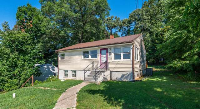 Photo of 1012 Park St, Altavista, VA 24517