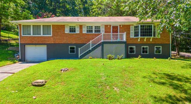 Photo of 2025 Woodcrest Dr, Lynchburg, VA 24503