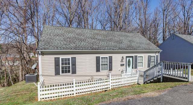 Photo of 734 Crestwood Cir, Lynchburg, VA 24502