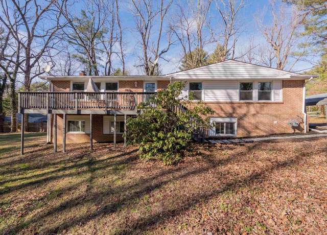 Property at 413 Patrick Henry Dr, Blacksburg, VA 24060, 4 beds, 3 baths