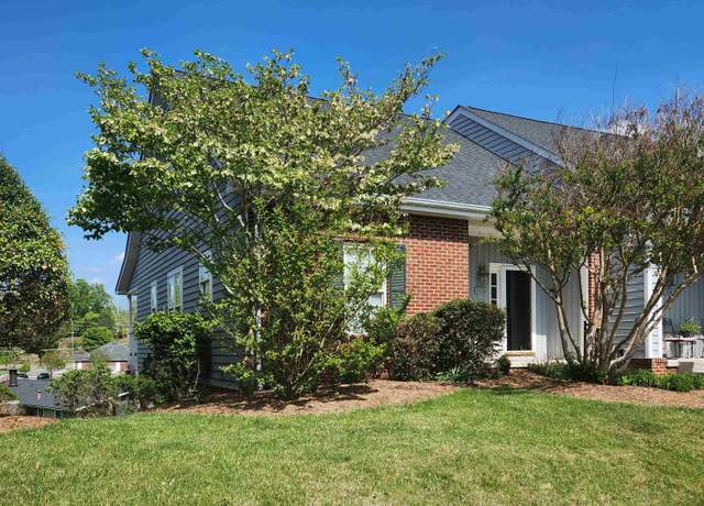 Property at 1102 Cedar Ridge Dr, Radford, VA 24141, 3 beds, 2.5 baths