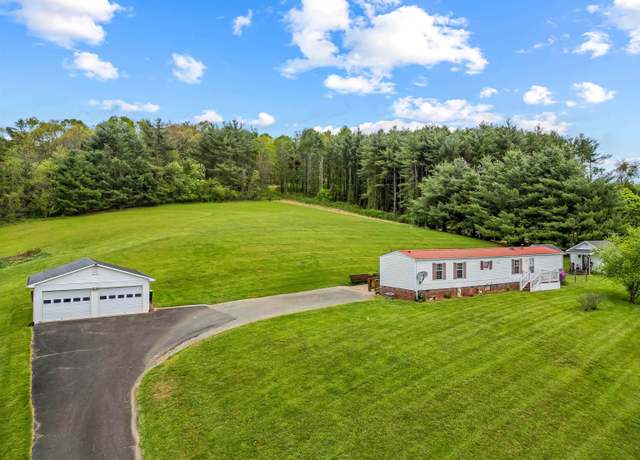 Property at 1291 Pipers Gap Rd, Galax, VA 24333, 2 beds, 2 baths