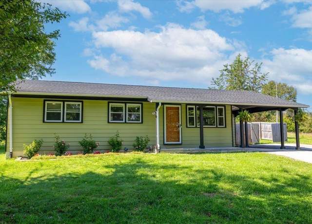 Property at 3086 Mud Pike Rd, Christiansburg, VA 24073, 3 beds, 1 bath