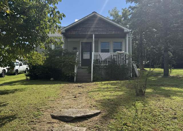 Property at 706 Walnut Ave, Pulaski, VA 24301, 2 beds, 1 bath