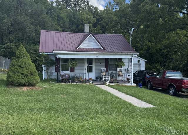 Property at 105 17th St NW, Pulaski, VA 24301, 2 beds, 1 bath