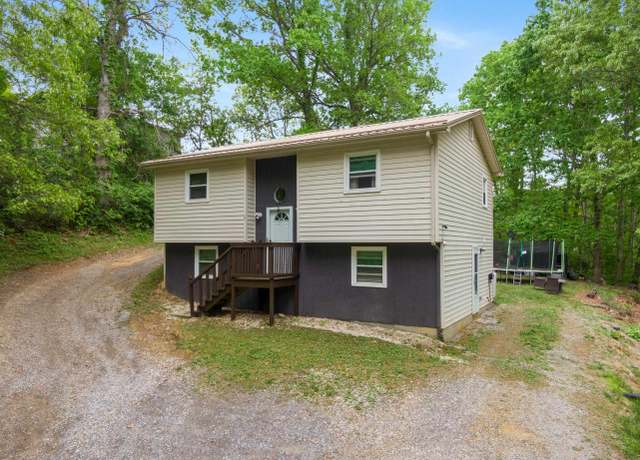 Property at 189 Pine Hollow Rd, Christiansburg, VA 24073, 3 beds, 2 baths
