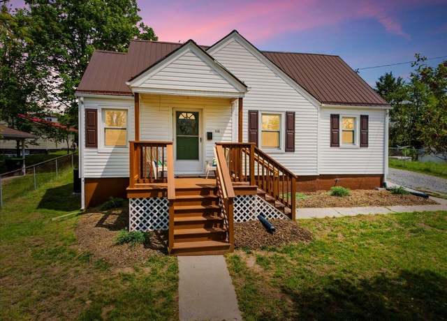 Property at 140 NW 16th St, Pulaski, VA 24301, 4 beds, 3 baths