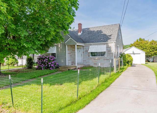 Property at 111 Allen St, Narrows, VA 24124, 3 beds, 1 bath