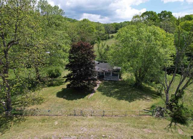 Property at 4134 Old Route 100 Rd, Pulaski, VA 24301, 3 beds, 2 baths