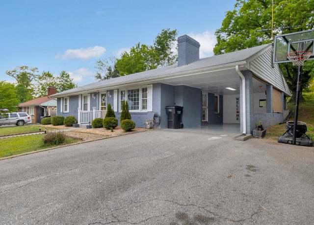 Property at 3325 Fleetwood Ave, Roanoke, VA 24015, 5 beds, 2 baths