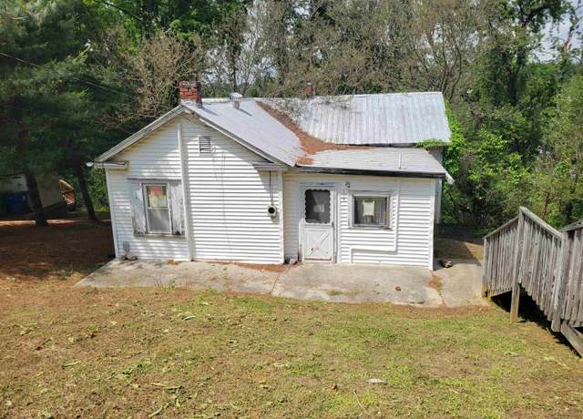 Property at 570 Schaeffer Dr, Christiansburg, VA 24073, 2 beds, 1 bath