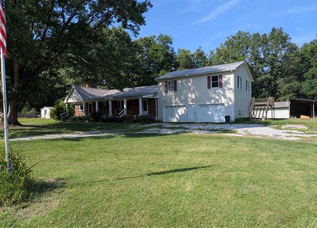 Property at 8801 Williby Rd, Salem, VA 24153, 5 beds, 3 baths