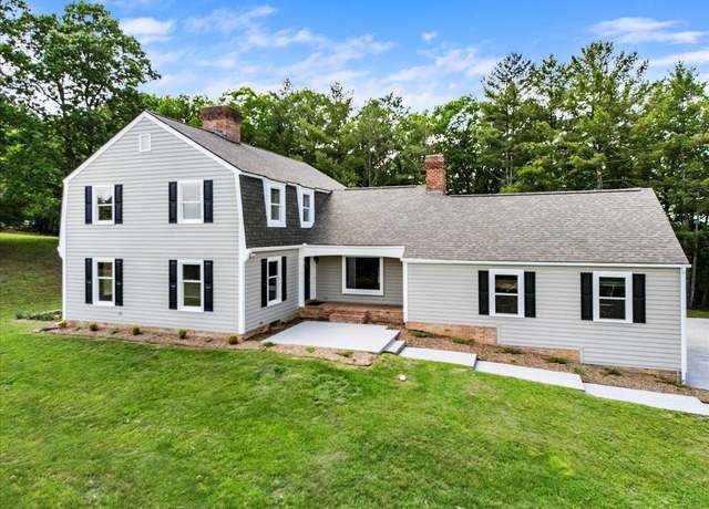 Property at 115 Charmont Dr, Radford, VA 24141, 4 beds, 3 baths