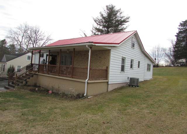 Property at 7540 Brandon Rd, Radford, VA 24141, 3 beds, 2 baths