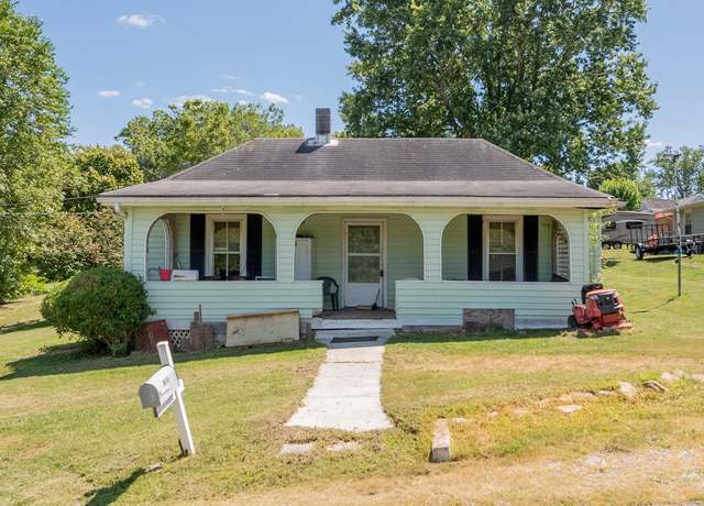 Property at 835 W Madison St, Wytheville, VA 24382, 2 beds, 1 bath