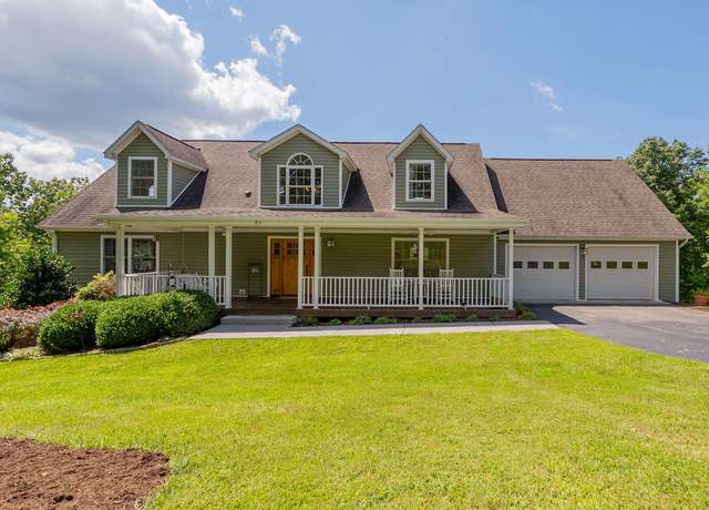 Property at 811 Southwood Dr, Blacksburg, VA 24060, 3 beds, 2.5 baths