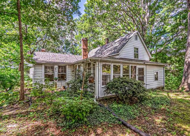 Property at 914 Allendale Ct, Blacksburg, VA 24060, 3 beds, 2 baths