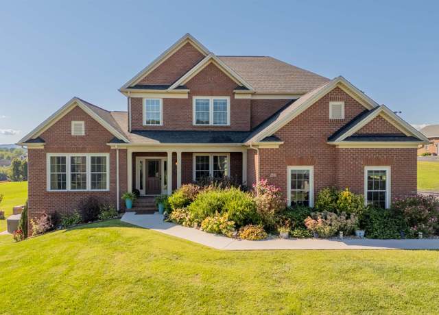 Property at 2310 Peakland Way, Christiansburg, VA 24073, 5 beds, 4 baths