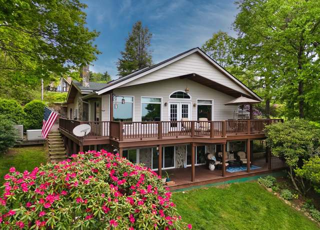 Property at 536 Mountain View Dr, Fancy Gap, VA 24328, 2 beds, 2 baths