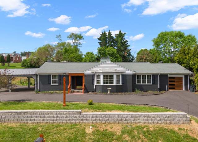 Property at 104 Oaklawn Ave, Galax, VA 24333, 4 beds, 2.5 baths