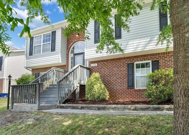 Property at 100 Wistaria Dr, Christiansburg, VA 24073, 3 beds, 3 baths