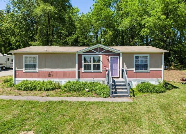 Property at 152 Evergreen Rd, Pearisburg, VA 24134, 3 beds, 2 baths