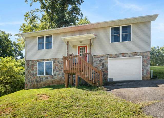 Property at 3494 Roanoke St, Christiansburg, VA 24073, 4 beds, 3 baths