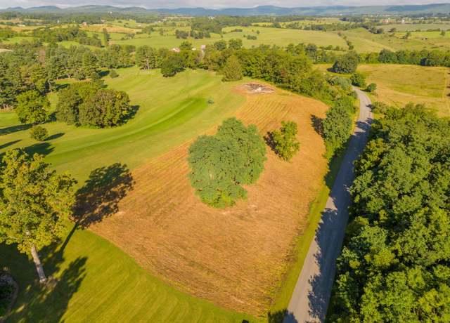 Property at 4322 Country Club Dr, Pulaski, VA 24301