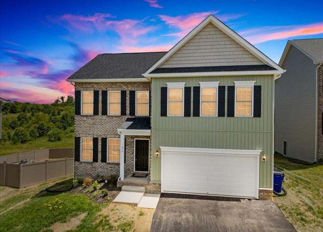 Property at 990 Holland Loop NW, Christiansburg, VA 24073, 4 beds, 2.5 baths