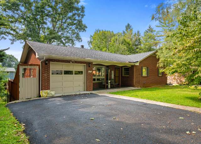 Property at 425 Overhill Rd, Christiansburg, VA 24073, 4 beds, 2 baths