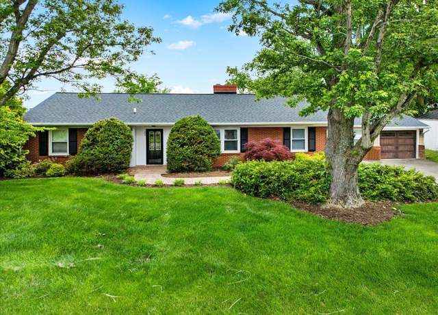 Property at 806 Berkley St, Radford, VA 24141, 4 beds, 2.5 baths