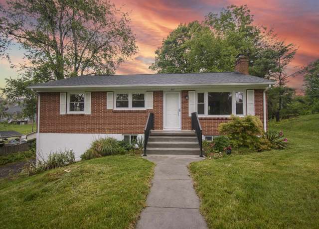 Property at 1003 Kentwood Dr, Blacksburg, VA 24060, 3 beds, 1.5 baths