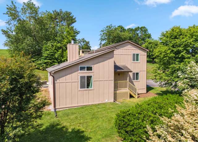 Property at 475 Chrisman St, Christiansburg, VA 24073, 3 beds, 2.5 baths