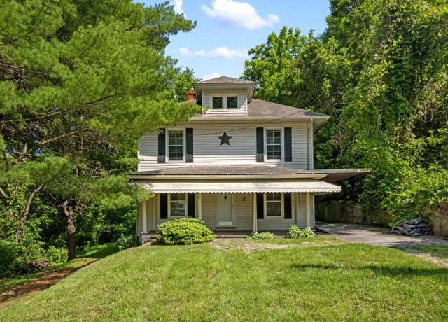 Property at 818 Second St, Radford, VA 24141, 3 beds, 2 baths