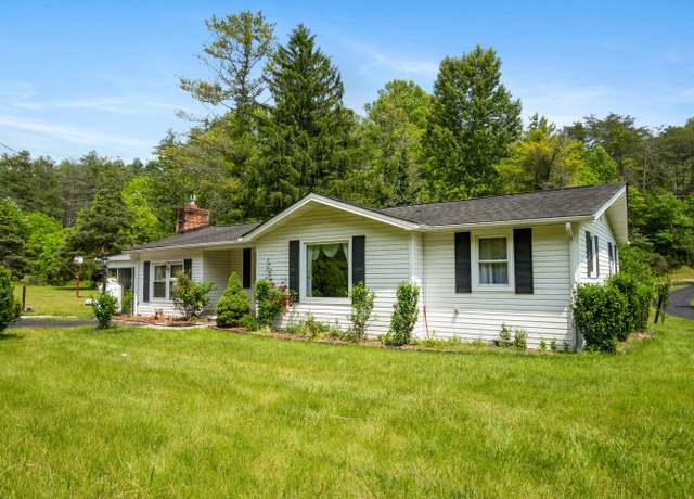 Property at 2944 Pilot Rd, Christiansburg, VA 24073, 3 beds, 1 bath