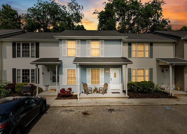 Property at 716 Park St, Christiansburg, VA 24073, 2 beds, 2.5 baths