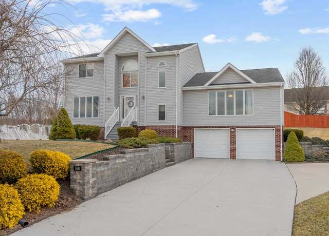 Property at 160 Spring Buck Ln, Christiansburg, VA 24073, 4 beds, 3.5 baths