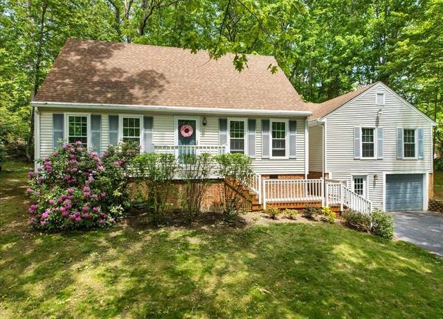 Property at 1290 Sherwood Dr, Christiansburg, VA 24073, 4 beds, 3 baths