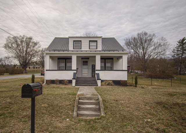 Property at 890 W North St, Wytheville, VA 24382, 4 beds, 2 baths