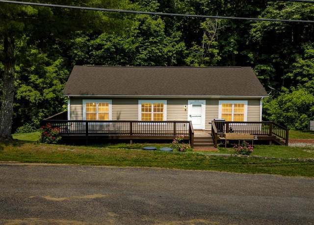 Property at 8379 Blackfish Dr, Radford, VA 24141, 3 beds, 2 baths