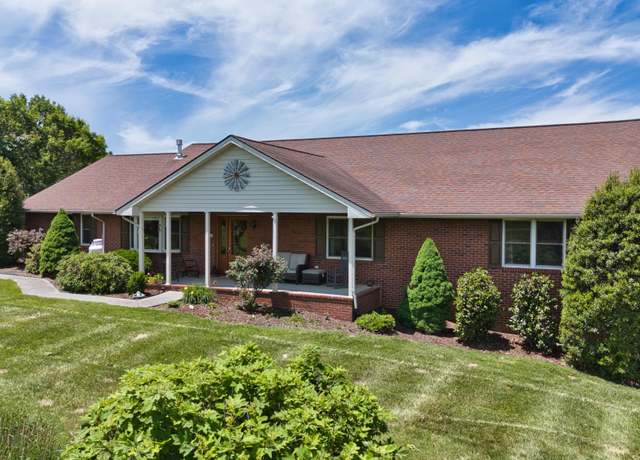Property at 2705 Christiana Ct, Christiansburg, VA 24073, 3 beds, 3 baths
