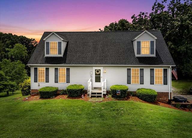 Property at 170 Cullen Ct SE, Christiansburg, VA 24073, 4 beds, 2.5 baths