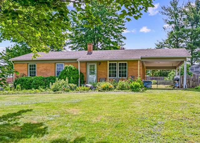 Property at 255 Rolling Hills Cir, Hillsville, VA 24343, 3 beds, 1 bath