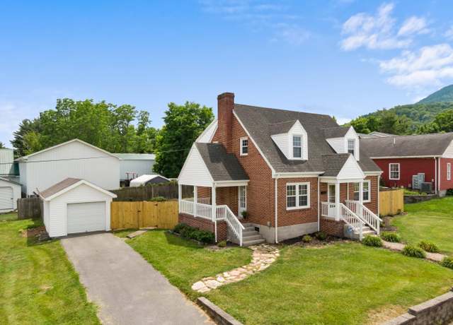Property at 608 Church Ave, Pearisburg, VA 24134, 3 beds, 1.5 baths
