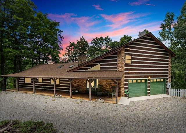 Property at 4743 Twin Coves Rd W, Radford, VA 24141, 5 beds, 3 baths